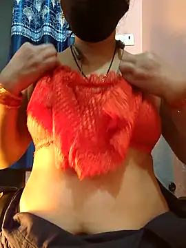 Sonalihot  online show from December 5, 2025, 6:15 pm