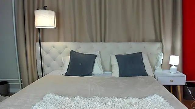 Snapshot of Marie_Ellie chatting on February 18, 2026, 1:34 am Marie Ellie online show from February 18, 2026, 1:34 am