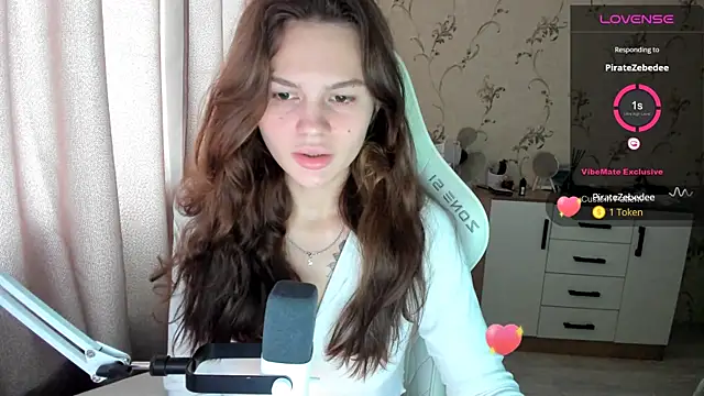 yourdreamm  online show from September 23, 2025, 8:06 am