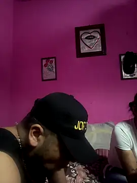 Snapshot of RandalHot chatting on December 18, 2025, 4:40 am RandalHot online show from December 18, 2025, 4:40 am