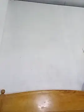 Slllll Couple00 online show from December 18, 2025, 1:06 pm