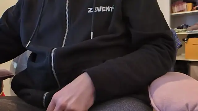 Snapshot of Jonpol74_ chatting on February 23, 2026, 1:52 pm Jonpol74 online show from February 23, 2026, 1:52 pm