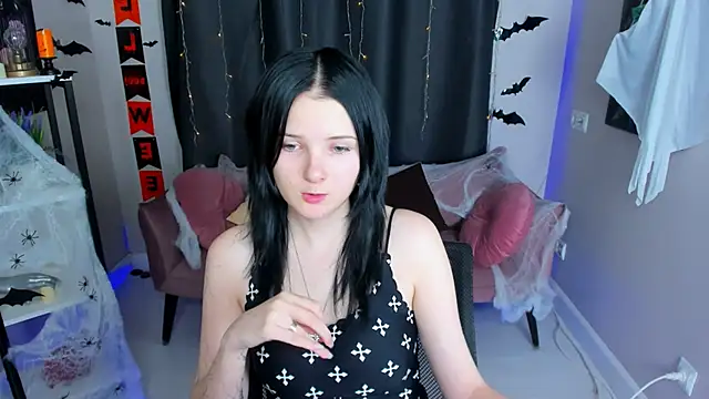 Leila xxBaby online show from October 29, 2025, 12:29 pm