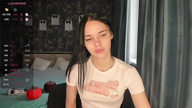 Kseni a online show from October 29, 2025, 9:00 am