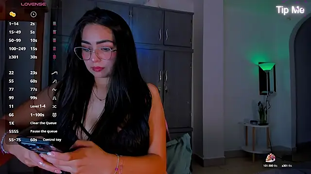 latingabby online show from September 29, 2025, 3:00 am