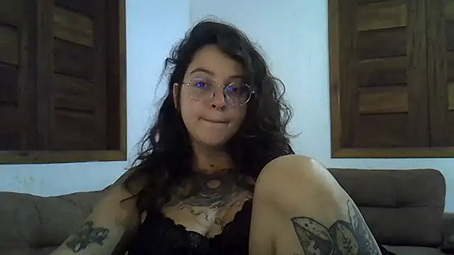 Snapshot of Blue_Liz chatting on May 12, 2026, 8:28 pm Blue Liz online show from May 12, 2026, 8:28 pm