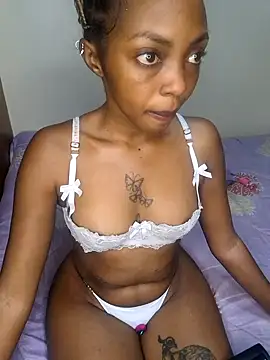 Snapshot of Petite_Barbiee chatting on September 19, 2025, 11:49 pm Petite Barbiee online show from September 19, 2025, 11:49 pm