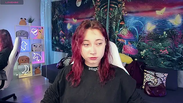 ClaraParks online show from September 18, 2025, 6:54 pm