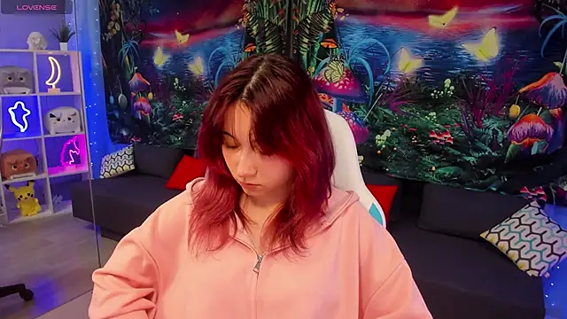 ClaraParks online show from November 24, 2025, 7:13 pm