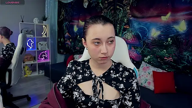 ClaraParks online show from December 2, 2025, 8:15 pm