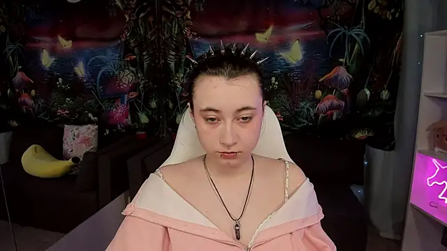 ClaraParks online show from April 15, 2026, 7:37 am