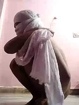 Snapshot of amolicars chatting on October 22, 2025, 4:35 am amolicars online show from October 22, 2025, 4:35 am