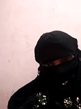 Snapshot of amolicars chatting on November 5, 2025, 6:46 am amolicars online show from November 5, 2025, 6:46 am