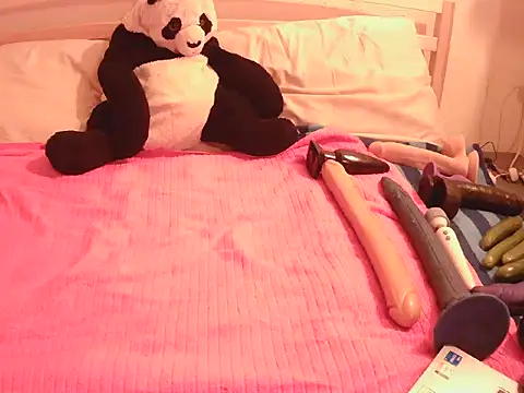 kimTgirl online show from January 8, 2026, 7:05 pm