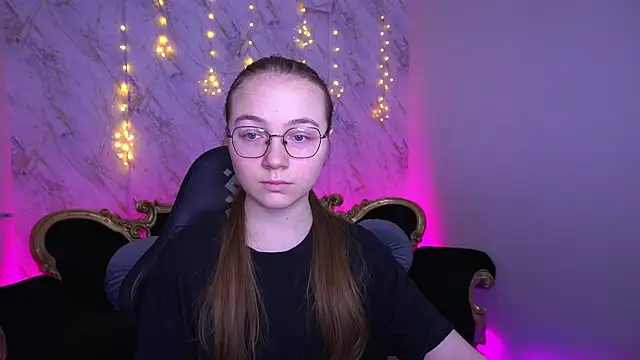 ArrinaWairr online show from February 9, 2026, 8:40 am