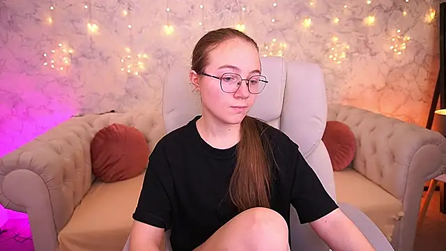 ArrinaWairr online show from February 20, 2026, 8:38 am