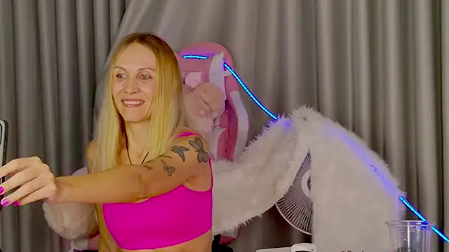 goddess kate   online show from November 4, 2025, 12:26 pm