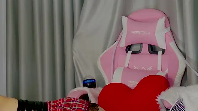 goddess kate   online show from November 7, 2025, 9:31 am