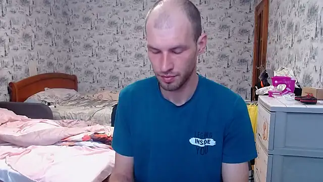 Snapshot of hangryf chatting on December 2, 2025, 9:03 am hangryf online show from December 2, 2025, 9:03 am