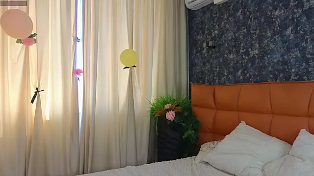 SoftBliss online show from September 16, 2025, 6:47 am