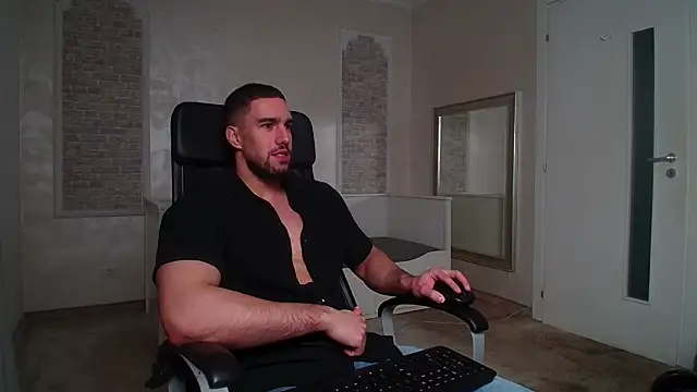 IvanHydee online show from December 3, 2025, 5:48 am