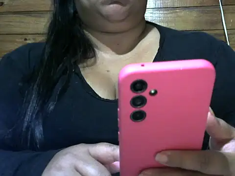 MARRENTINHA34 online show from October 6, 2025, 6:38 pm