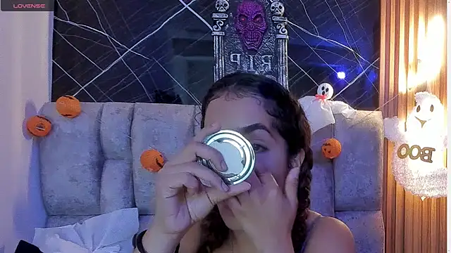 roxanne dl online show from October 29, 2025, 12:07 pm