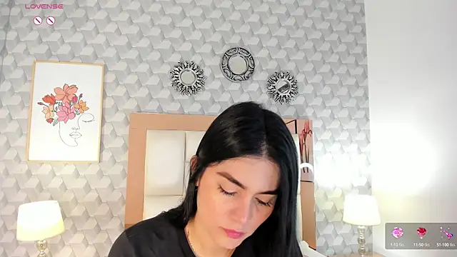 Snapshot of Sasha__sims__ chatting on September 19, 2025, 11:55 am Sasha sims online show from September 19, 2025, 11:55 am