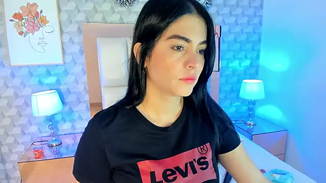 Snapshot of Sasha__sims__ chatting on October 29, 2025, 11:34 am Sasha sims online show from October 29, 2025, 11:34 am