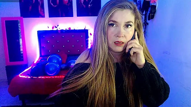 laura evans1998 online show from September 20, 2025, 2:07 pm