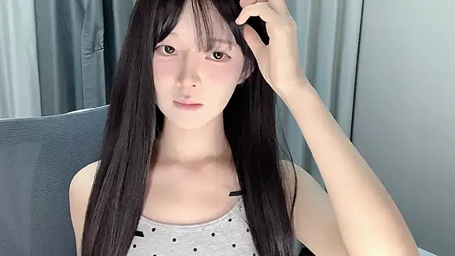 EnEn xiaobao online show from November 15, 2025, 3:52 pm