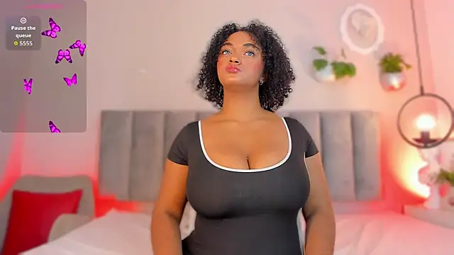 Snapshot of Tina_curly chatting on June 30, 2026, 8:54 pm Tina curly online show from June 30, 2026, 8:54 pm