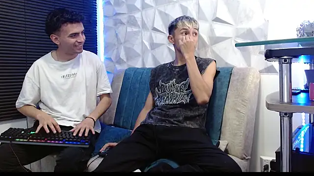 Isaac tan online show from September 22, 2025, 12:45 am