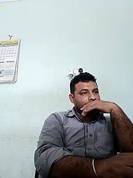 Hot more online show from October 21, 2025, 10:49 am