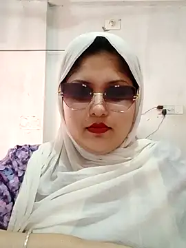 Snapshot of Nusrat-N chatting on June 7, 2026, 6:50 am Nusrat-N online show from June 7, 2026, 6:50 am
