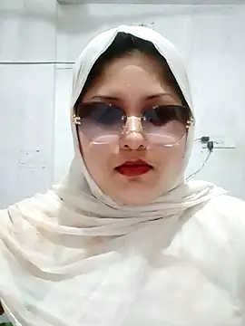 Snapshot of Nusrat-N chatting on June 14, 2026, 2:24 am Nusrat-N online show from June 14, 2026, 2:24 am