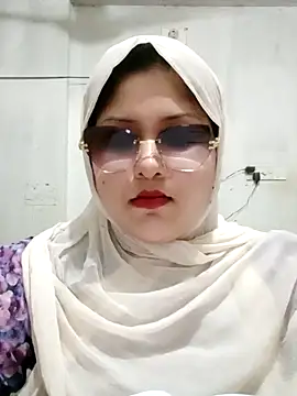 Snapshot of Nusrat-N chatting on June 15, 2026, 12:51 pm Nusrat-N online show from June 15, 2026, 12:51 pm