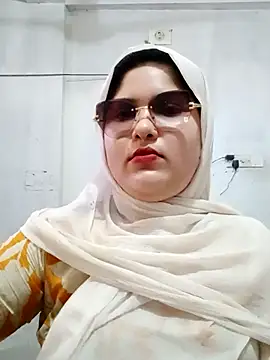 Snapshot of Nusrat-N chatting on July 4, 2026, 3:45 am Nusrat-N online show from July 4, 2026, 3:45 am