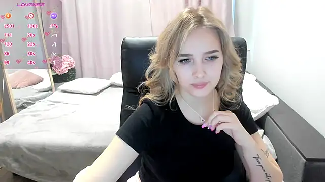 TaisiaHot online show from February 25, 2026, 9:08 am