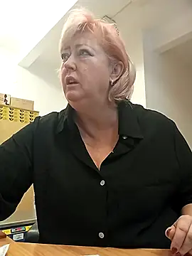 Snapshot of TerezaVelvet chatting on October 13, 2025, 7:08 am TerezaVelvet online show from October 13, 2025, 7:08 am