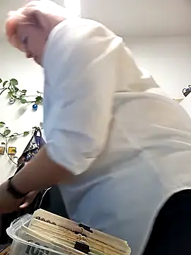 Snapshot of TerezaVelvet chatting on October 16, 2025, 4:57 am TerezaVelvet online show from October 16, 2025, 4:57 am