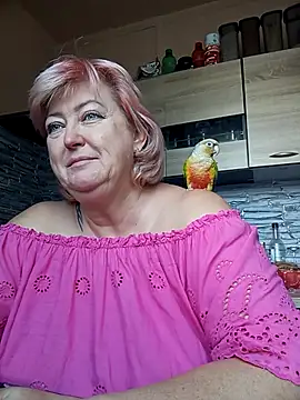 Snapshot of TerezaVelvet chatting on October 19, 2025, 9:32 am TerezaVelvet online show from October 19, 2025, 9:32 am