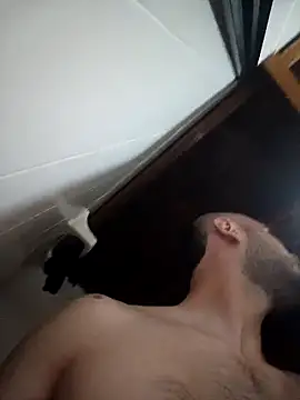 Jonathan12rr online show from April 5, 2026, 11:24 pm