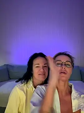 PleasureWeCouple online show from October 18, 2025, 4:08 pm