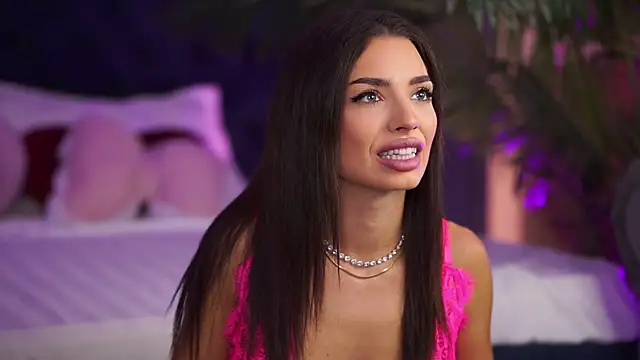 LalaRoze online show from September 20, 2025, 6:42 pm