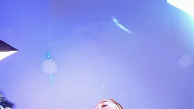 MadisonAnngel online show from January 7, 2026, 8:11 pm