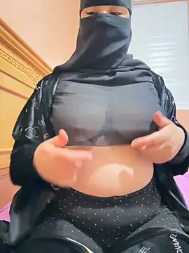  Laiali  online show from October 3, 2025, 11:18 am