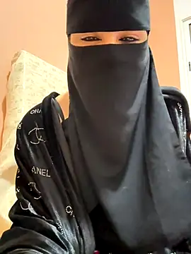  Laiali  online show from December 3, 2025, 11:30 am