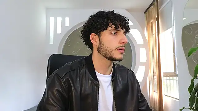 Snapshot of Rafael_Mendezz chatting on September 18, 2025, 8:55 pm Rafael Mendezz online show from September 18, 2025, 8:55 pm