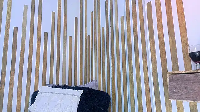 Jennifer Vega1 online show from February 25, 2026, 8:51 pm